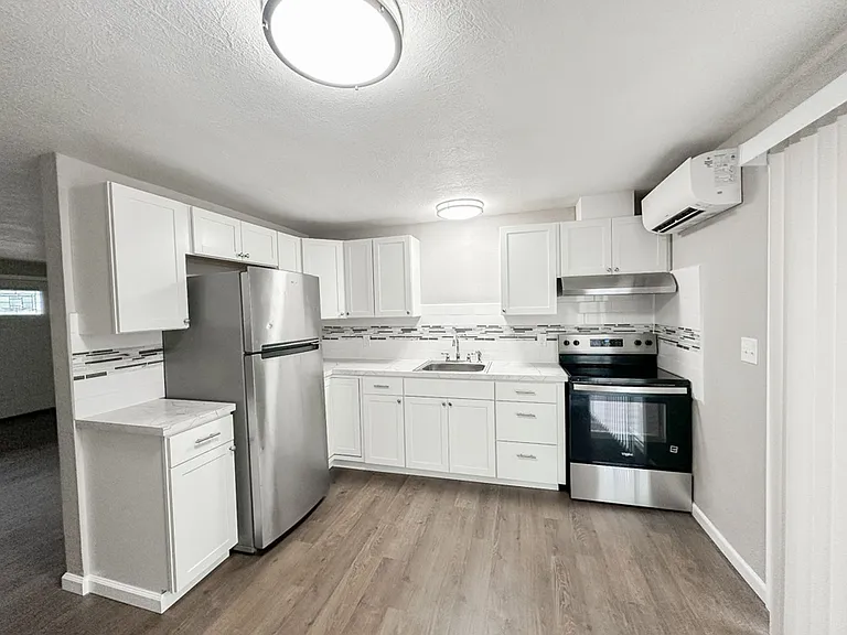 Oak Village West — Photo 7