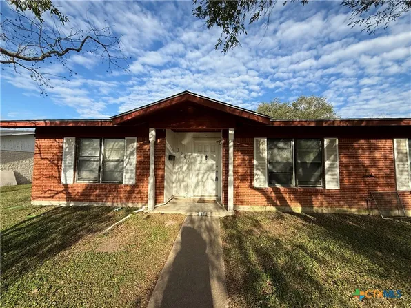 2301 McPherson Dr, Port Lavaca, TX 77979