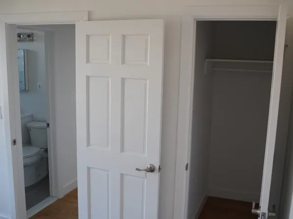 61-09 39th Avenue image 17 of 22