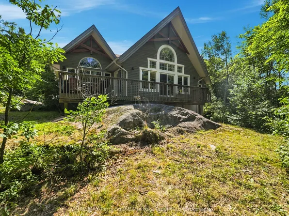 9 Desmasdons Rd, The Archipelago, ON P0G 1K0