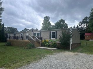 1051 Cassidy Ln, Pinnacle, NC 27043