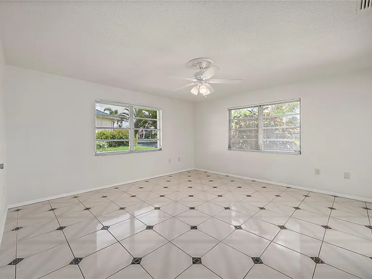 110 Gulfview Rd — Photo 22