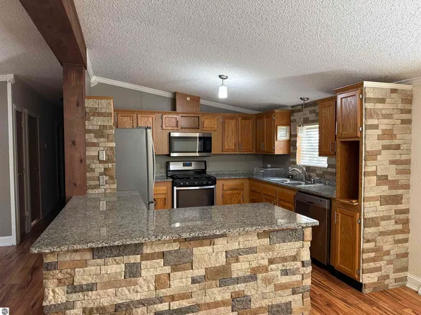 3750 Four Mile Rd N, Traverse City, MI 49686
