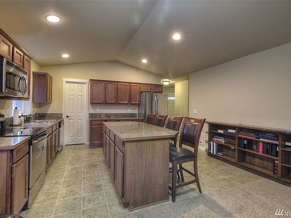 4th image of 16321 SE 261st Ct