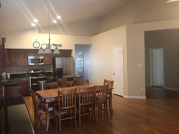 5th image of 1823 E Oasis Dr