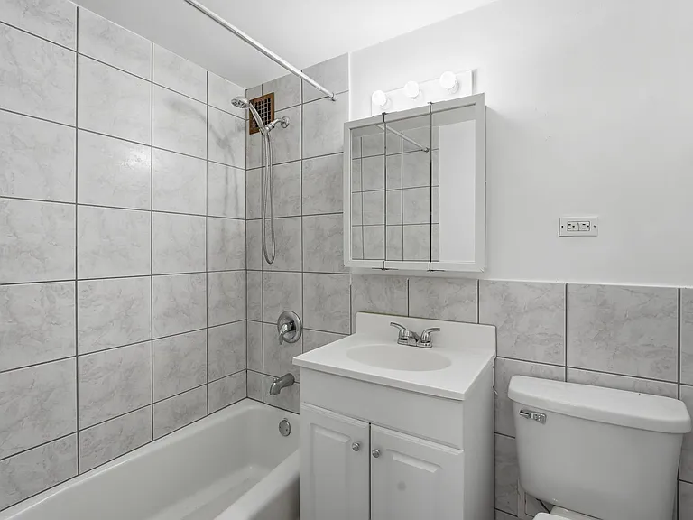 4180 Marine Terrace Apartments — Photo 66