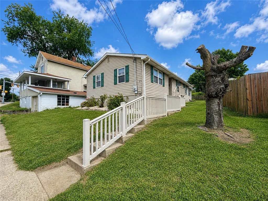 4 bed, $1,600 — Photo 2