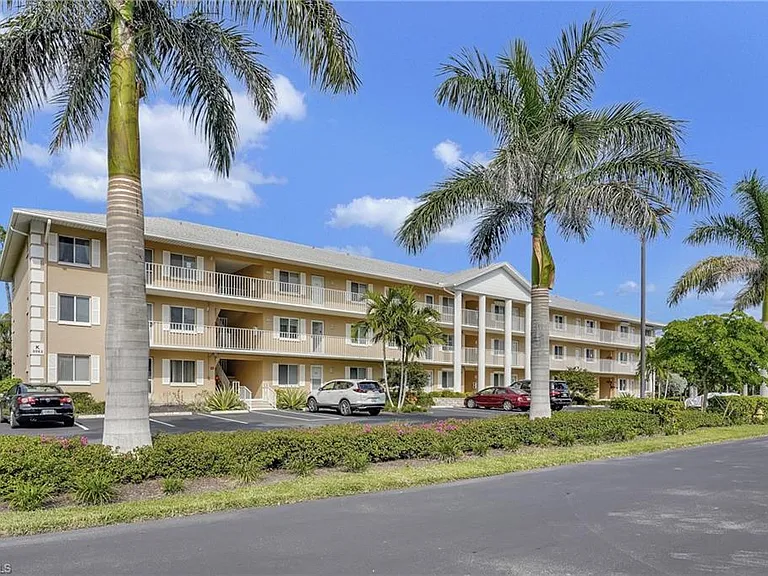 3062 Sandpiper Bay Cir #K302 — Photo 25