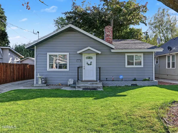 221 N 18th Ave, Yakima, WA 98902