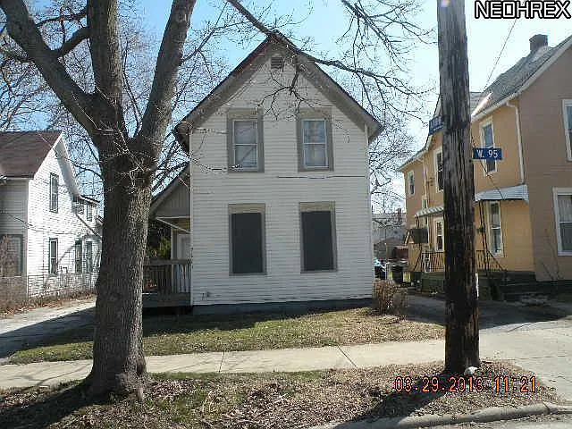 2061 W 95th St photo 1