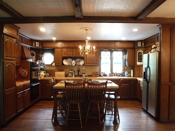 3rd image of 2301 Burnwood Dr