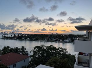 1455 N Treasure Dr PENTHOUSE L, North Bay Village, FL 33141