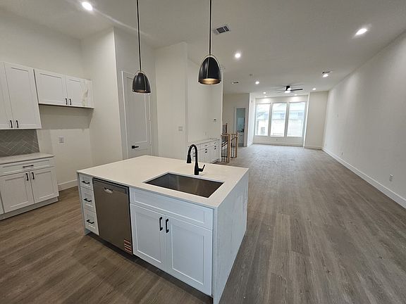 5th image of 6353 Richmond Ave Unit 135
