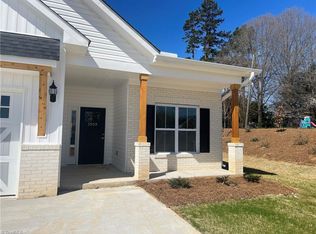 3909 Sudley Poin, Jamestown, NC 27282