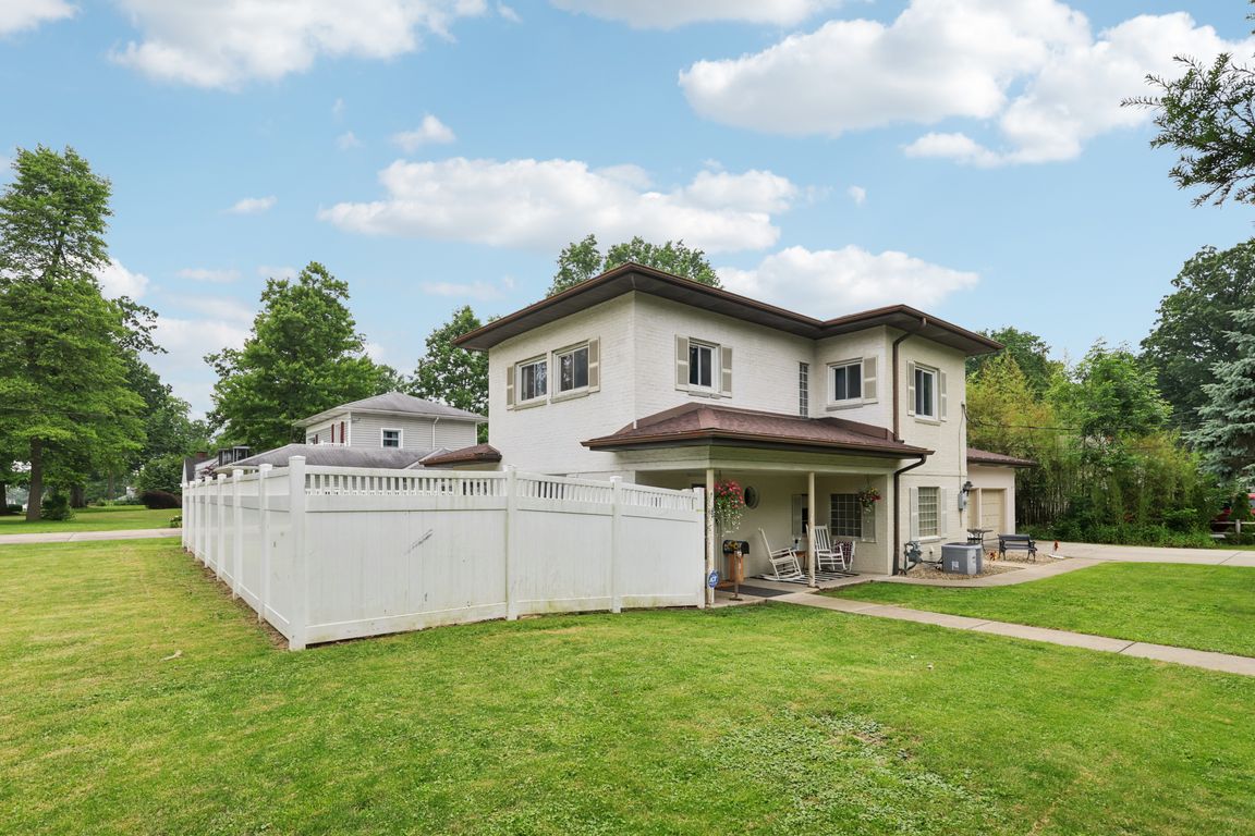 Edgewood Acres-1406-001.jpg