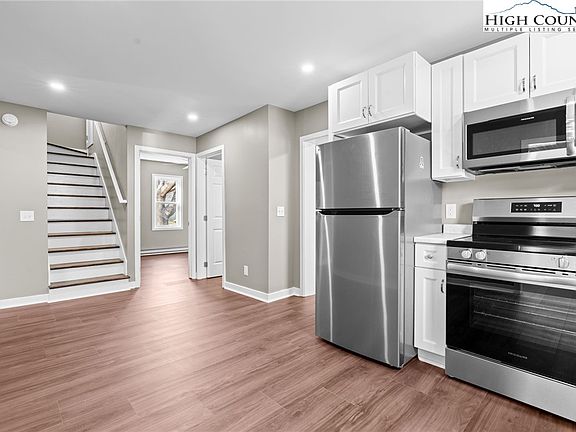 5th image of 2015 Hwy 194