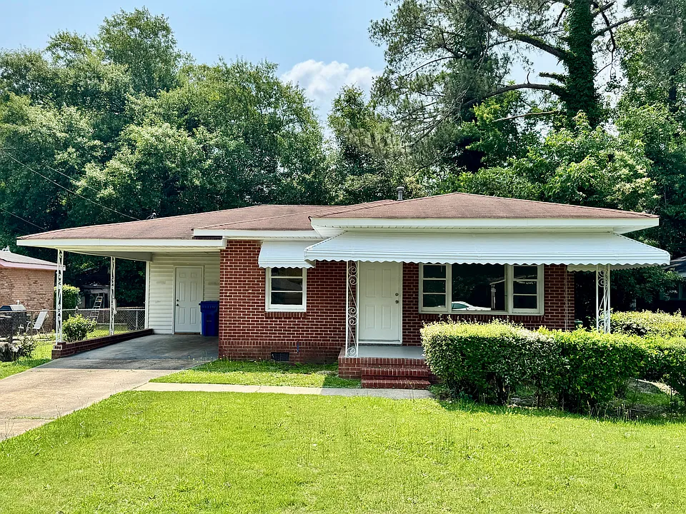 1048 Vera Dr