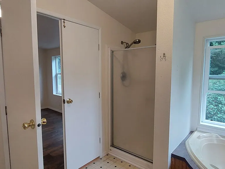 6740 Greystone Ln — Photo 7
