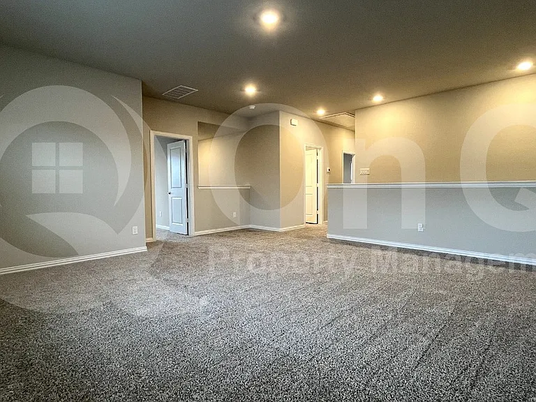 1608 Lannon Ln — Photo 9