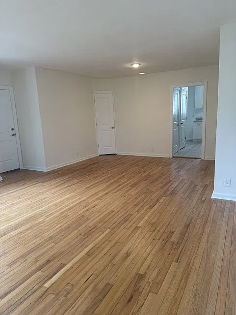 2 bed, 1200 sqft, $2,099 — Photo 3