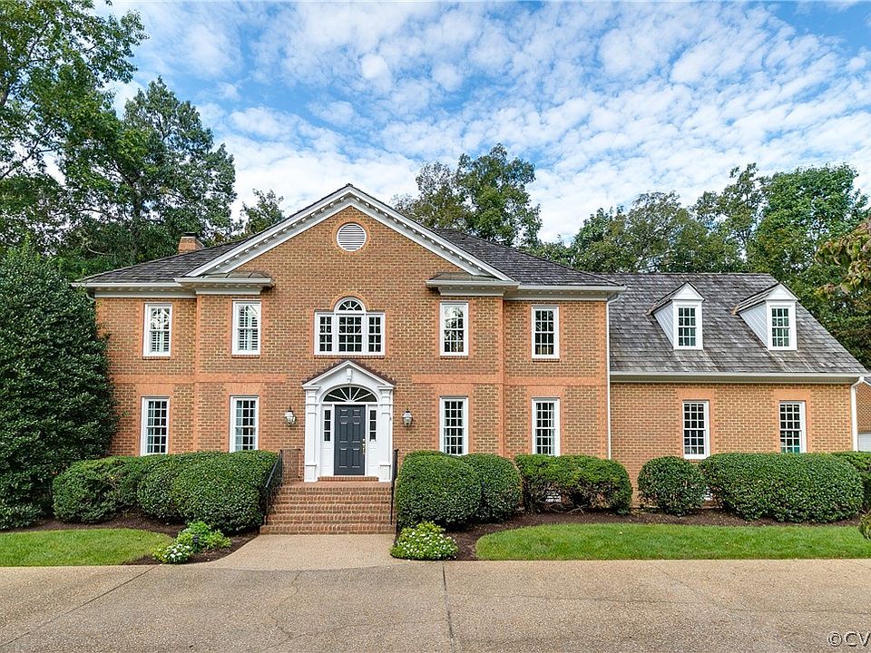 1st image of 206 Colony Lake Dr