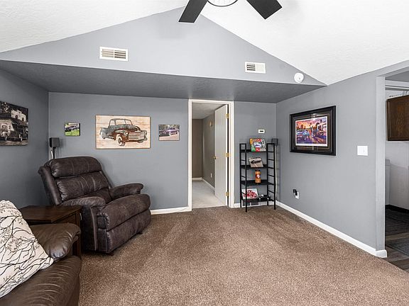 4th image of 3221 S Hawthorne Ave Avenue