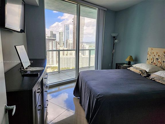 5th image of 1900 N Bayshore Dr APT 2806