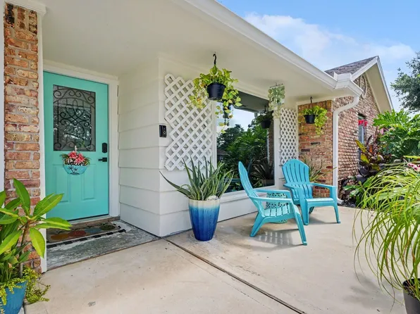 5003 Meadow Lark Ln, Dickinson, TX 77539
