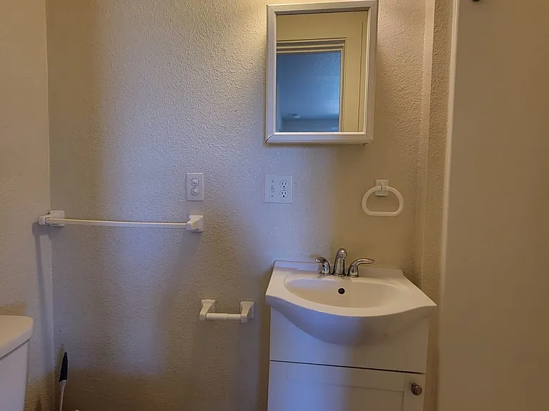 245 Grape St #2 — Photo 7