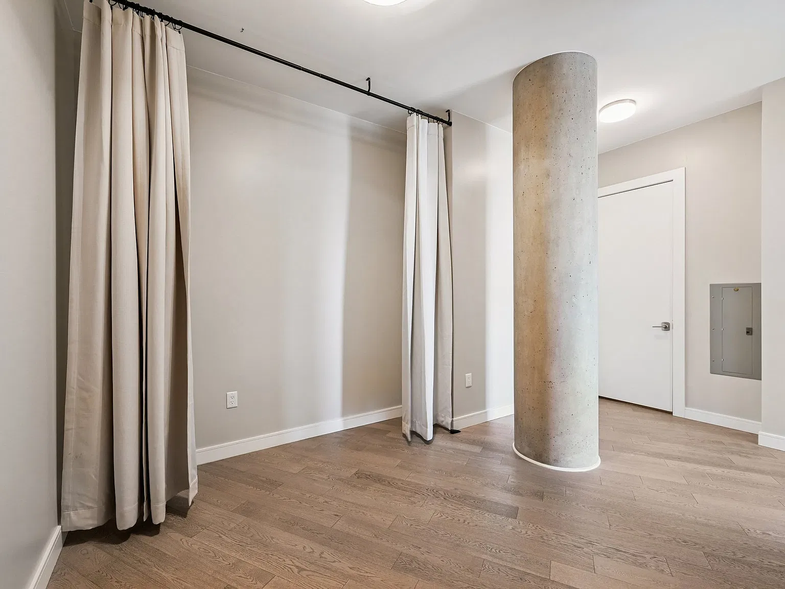 1 bed, 1.5 bath, 951 sqft, $3,300 — Photo 4