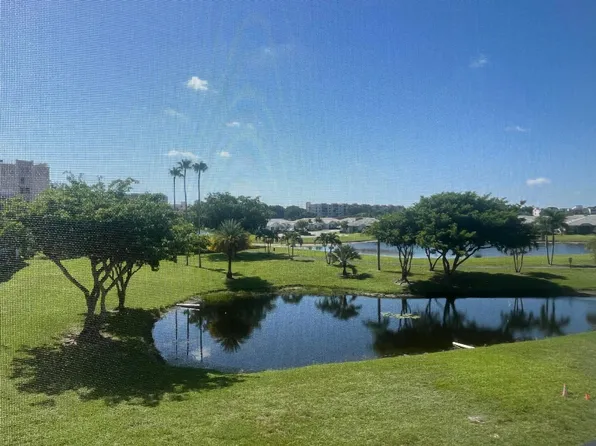 7006 HUNTINGTON Lane #302, Delray Beach, FL 33446