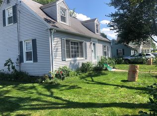 43 Sargon St, Springfield, MA 01104