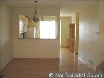 4 bed, 1862 sqft, $2,550 — Photo 4