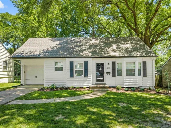 4935 Rosewood Dr, Roeland Park, KS 66205