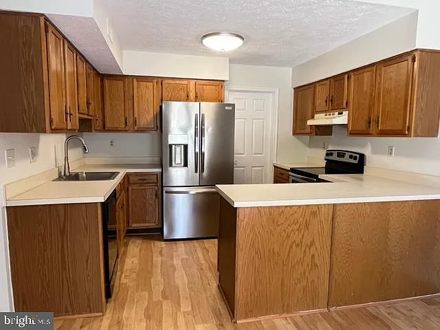 406 Williamsburg Ct — Photo 6