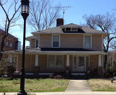 1st image of 220 Tate St