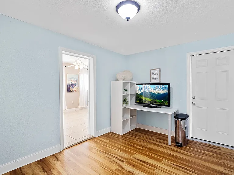 1707 Harbor Dr — Photo 24