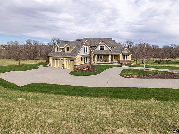 5th image of 10208 Cottonwood Creek Blvd