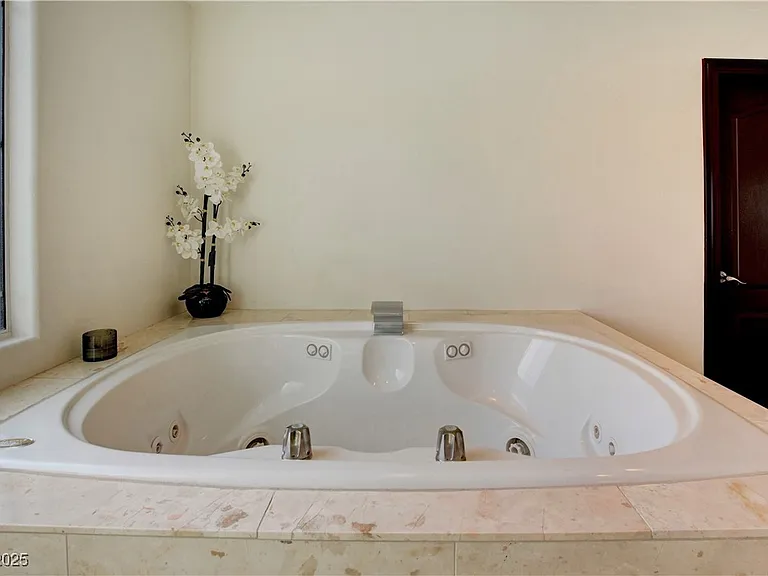 3541 Winter Wren St — Photo 37