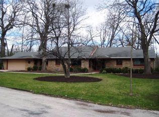 2414 N 100th St, Wauwatosa, WI 53226