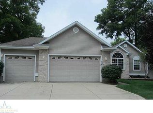 2461 Houghton Hollow Dr, Lansing, MI 48911