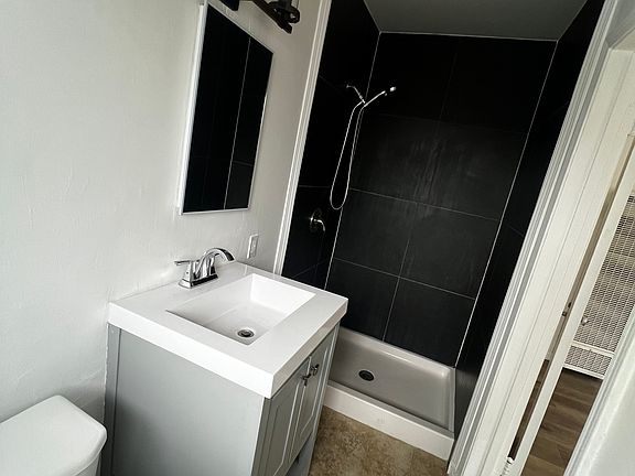 2nd image of 368 N 4th St #4