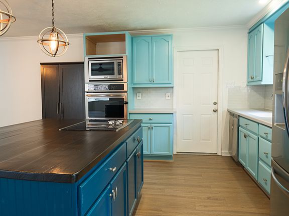 Double oven, and all major applicances included.