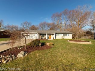 23857 Ripple Creek Rd, Novi, MI 48375