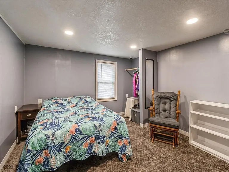 1206 W Euclid Ave — Photo 20