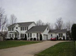 9392 Airlane Dr, Macedonia, OH