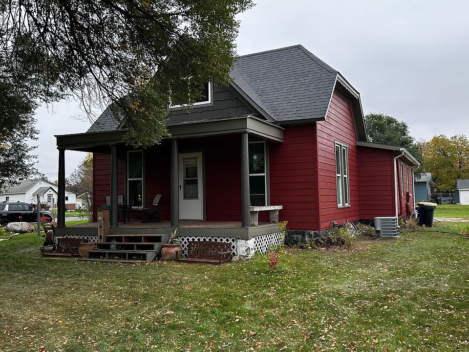 1st image of 304 4th St S