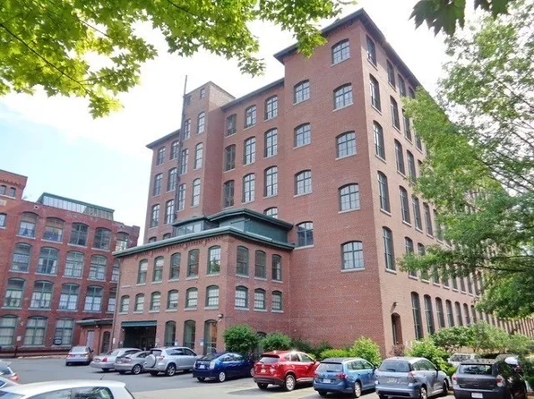 200 Market St APT 410, Lowell, MA 01852