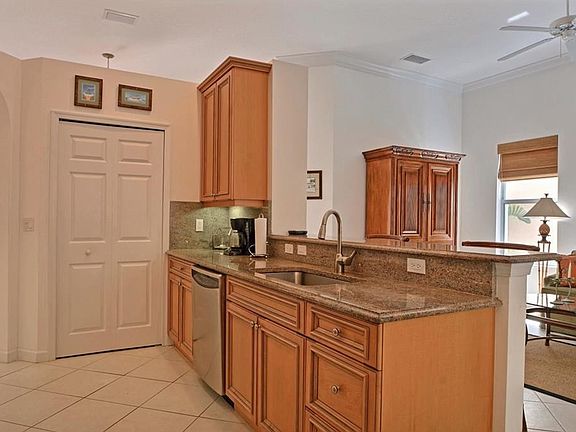 5th image of 9625 W Maiden Ct