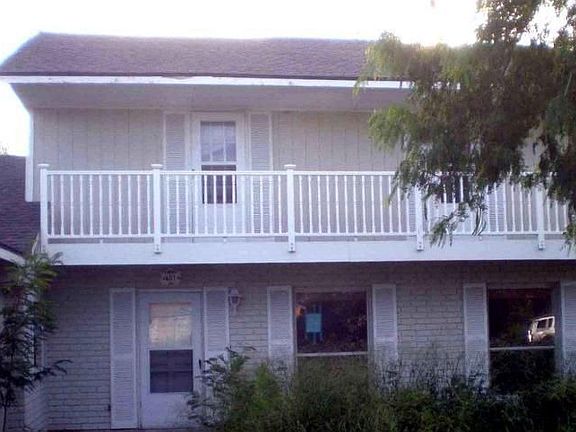 3rd image of 401 Orange Ln